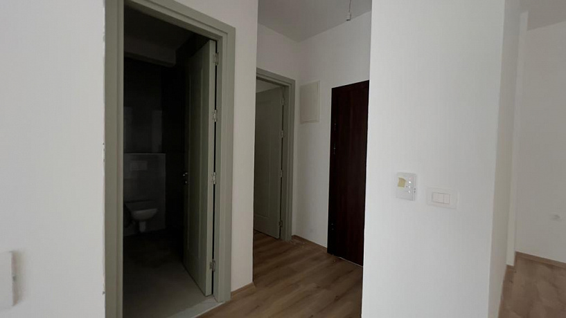 Квартира с двумя спальными комнатами в комплексе с бассейном в Улцине